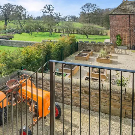 The Bothy At Park Farm * Leeds (West Yorkshire)
